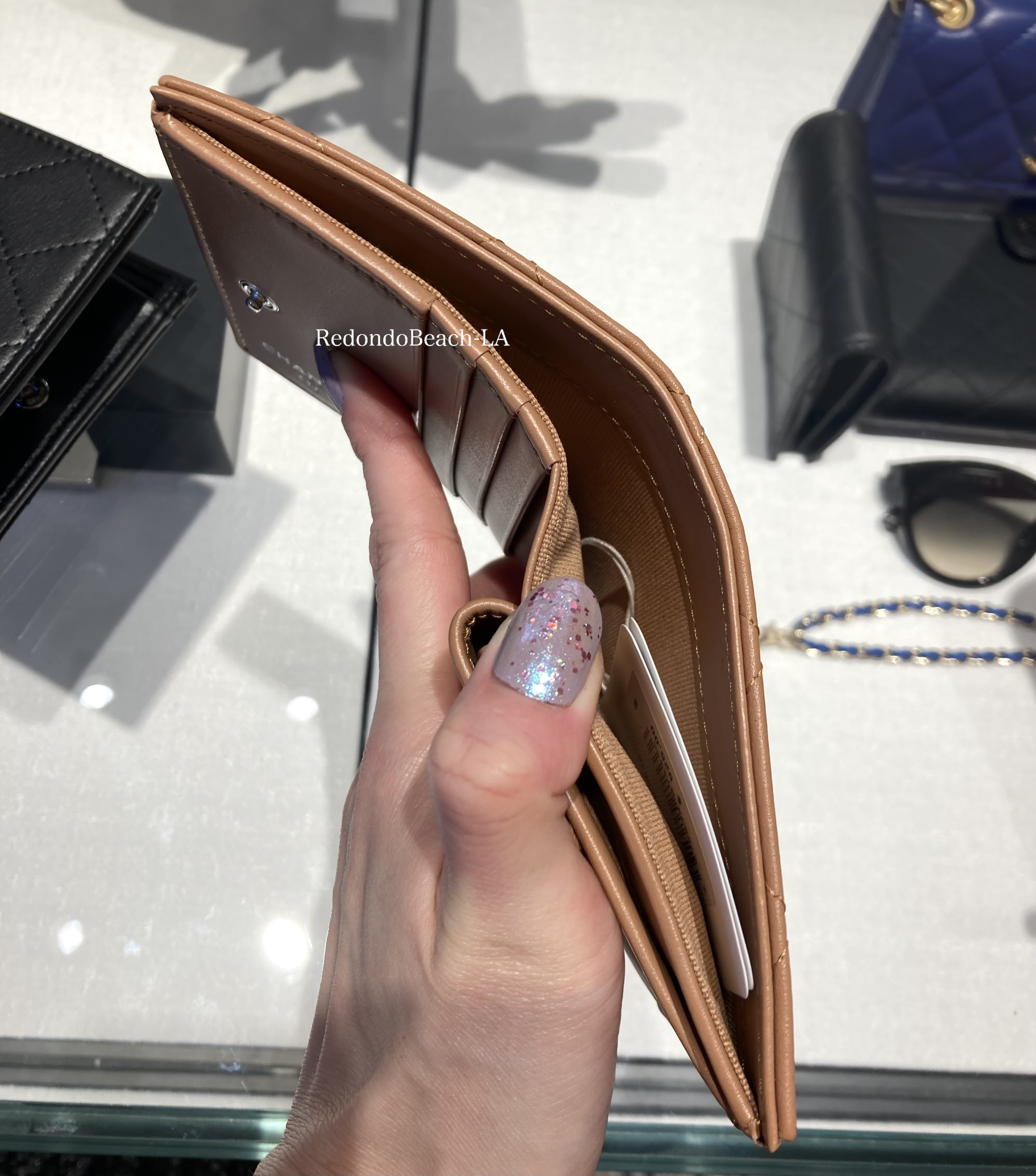 【マット風の大人デザイン】CHANEL★二つ折り畳み財布